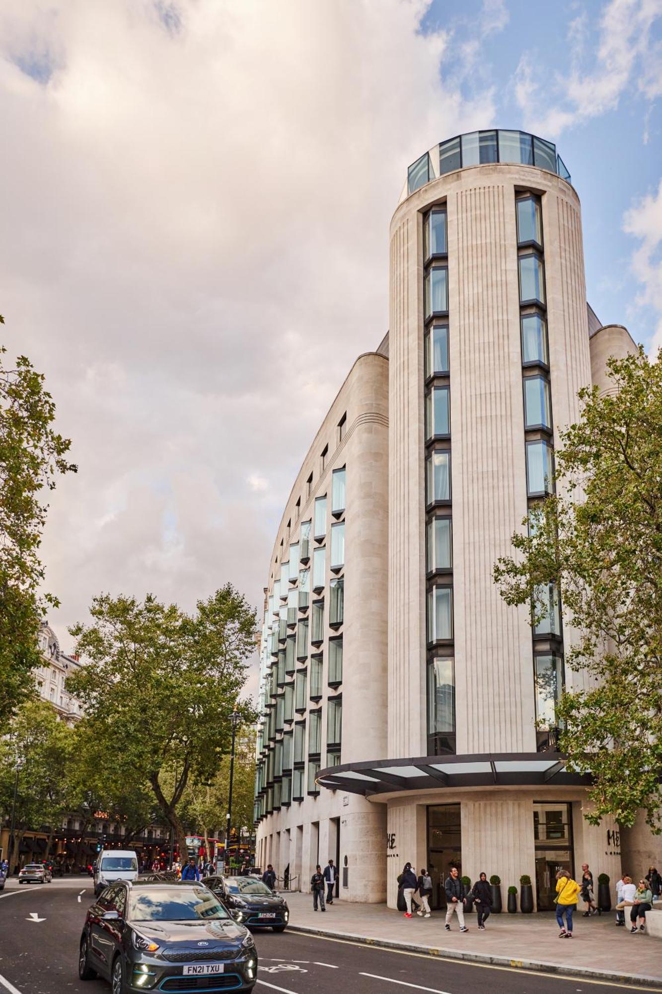 Hotel Me London By Melia - Covent Garden Esterno foto The main building of the London Business School