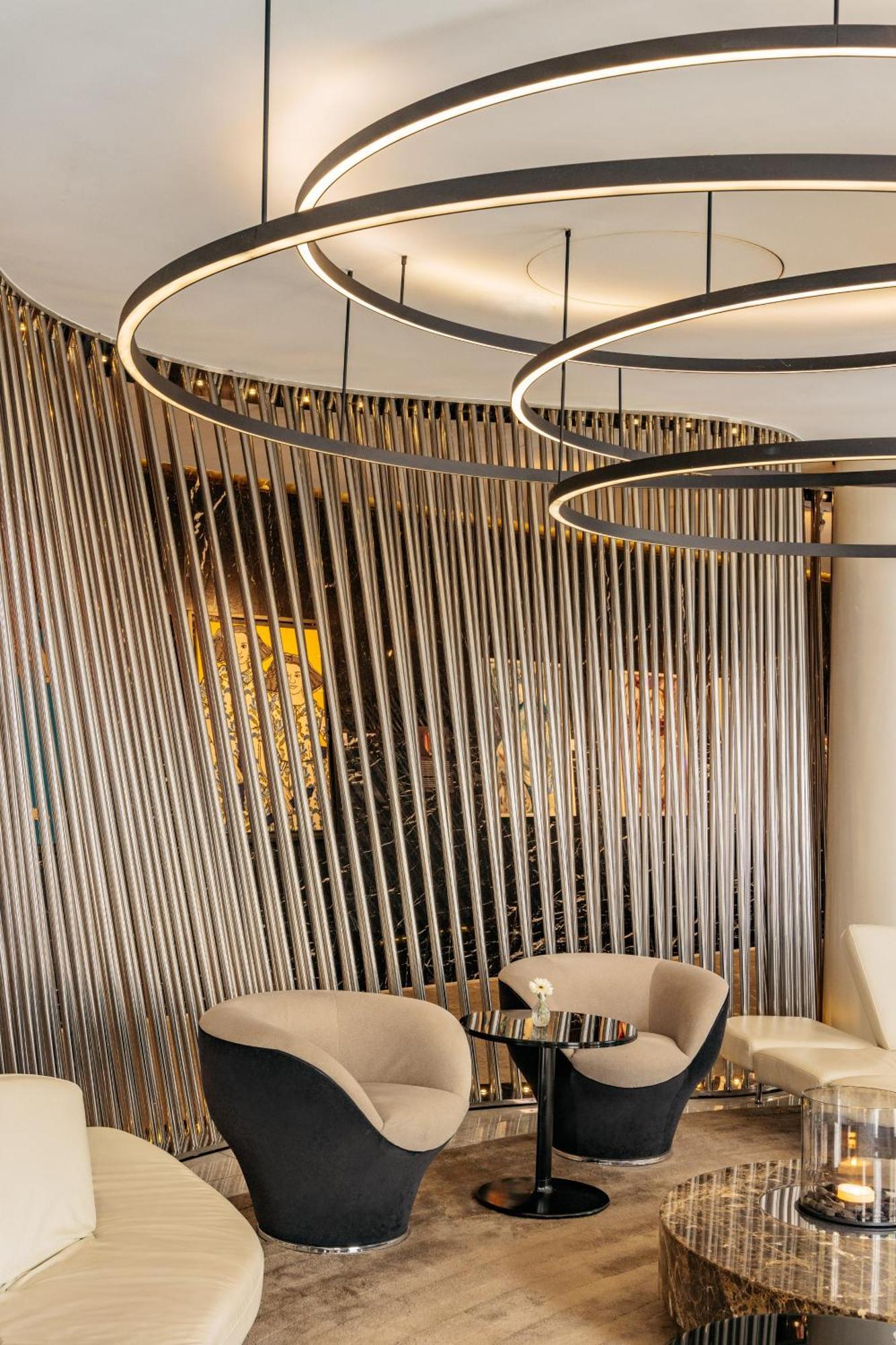 Hotel Me London By Melia - Covent Garden Esterno foto The interior of the restaurant