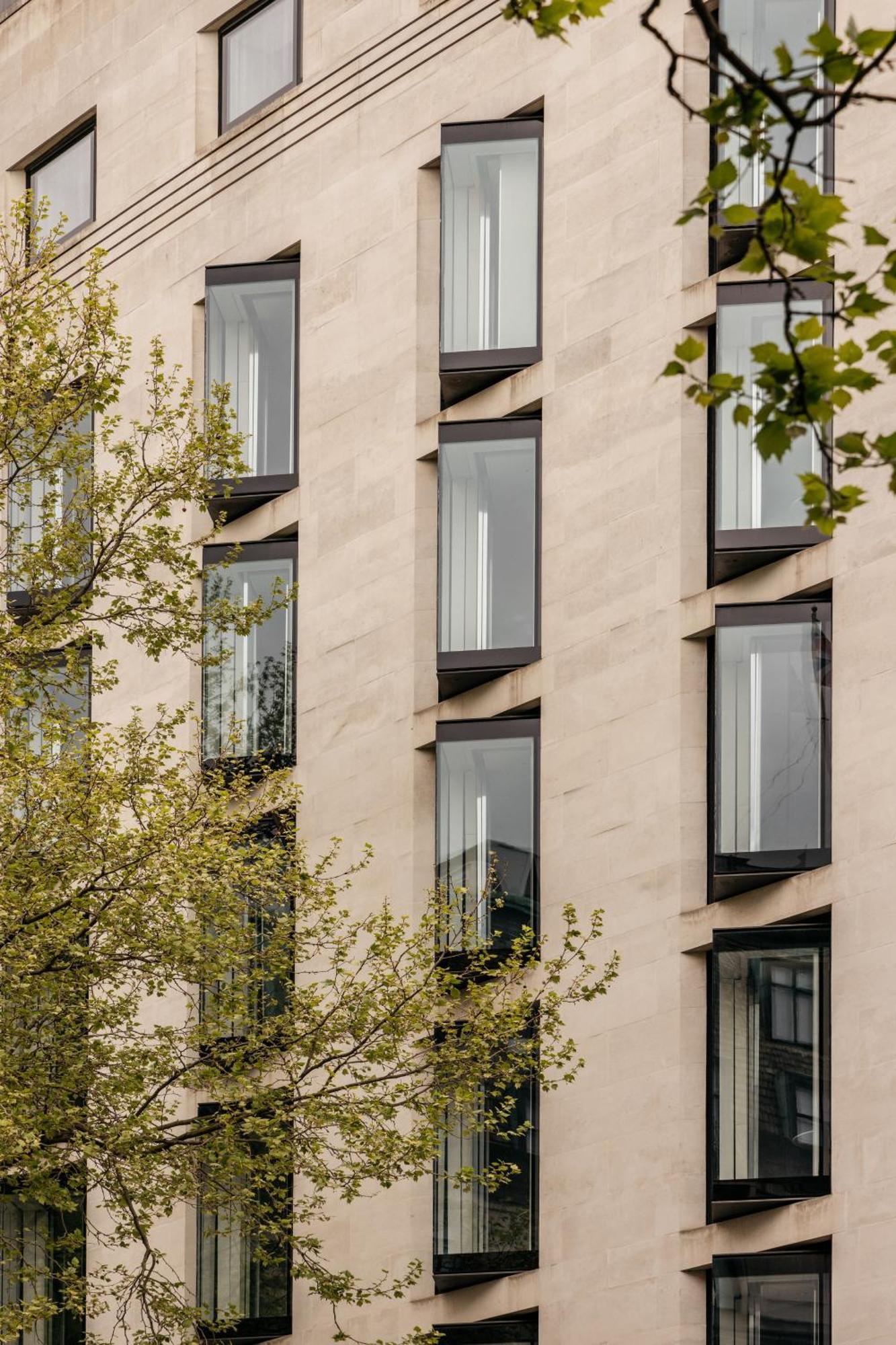Hotel Me London By Melia - Covent Garden Esterno foto The facade of the building