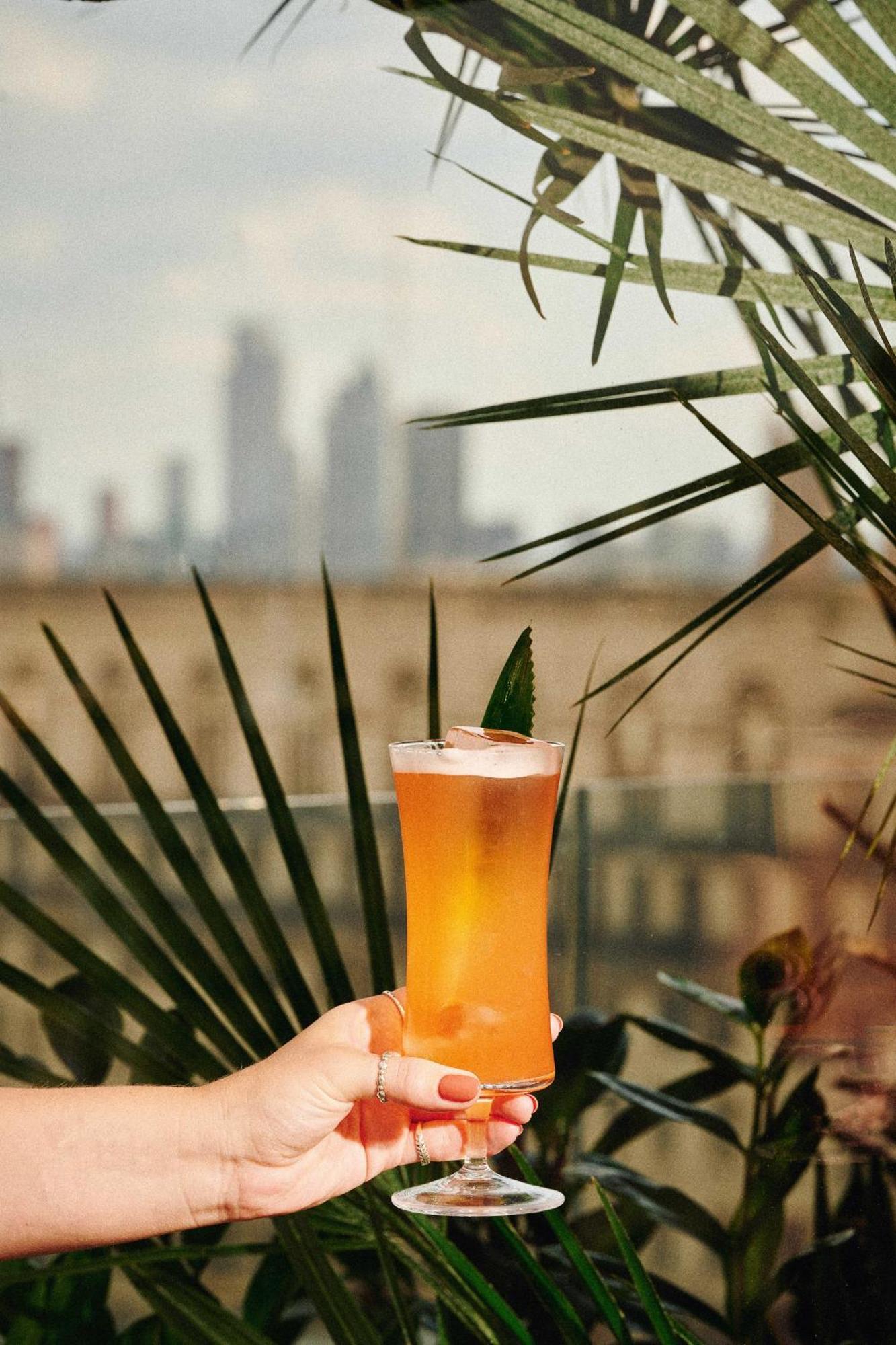 Hotel Me London By Melia - Covent Garden Esterno foto A Bellini cocktail