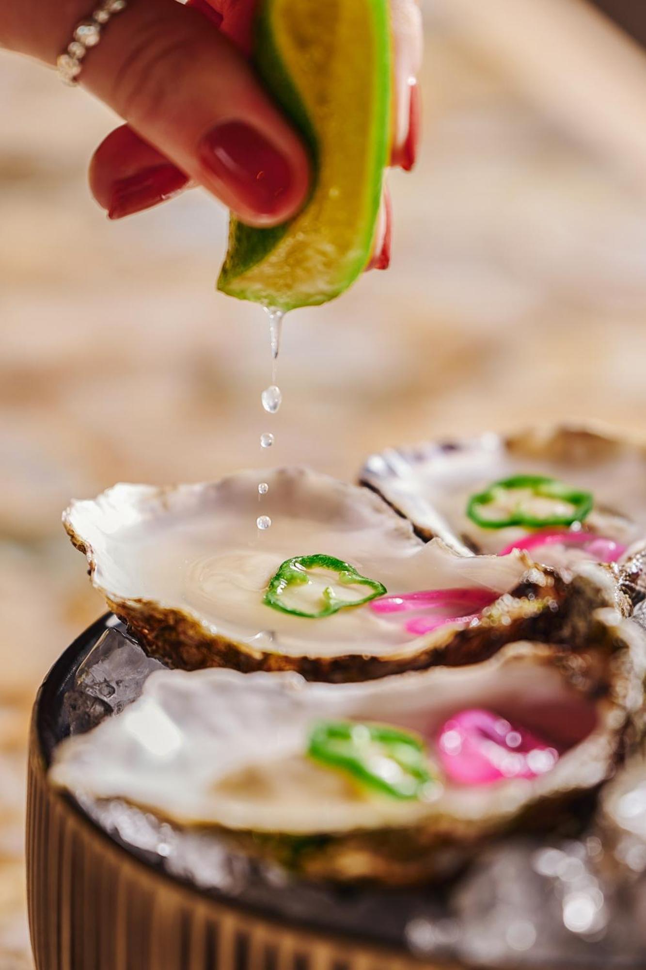 Hotel Me London By Melia - Covent Garden Esterno foto Oysters with lemon
